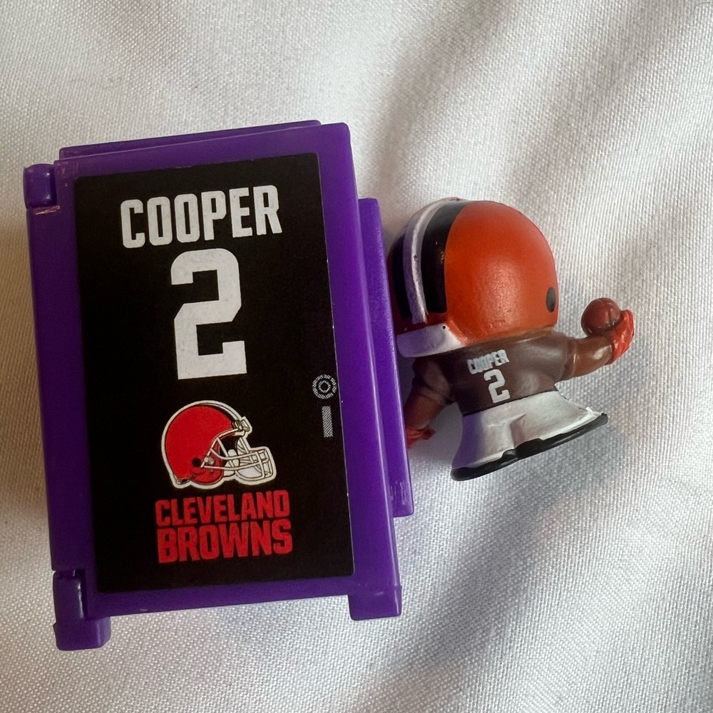 NFL Cleveland Browns Cooper Teenymate Locker - Picture 2 of 2